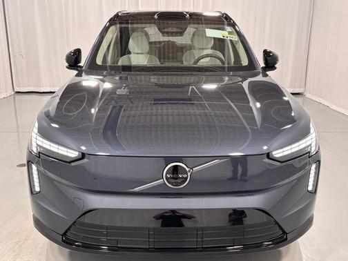 2025 Volvo EX90 Twin Motor Performance Plus 6-Seater