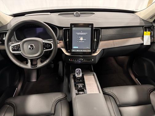 2026 Volvo XC90 B6 Ultra 6-Seater