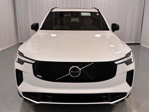 2026 Volvo XC90 B6 Ultra Dark Theme 7-Seater