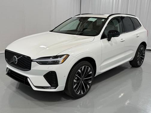 2026 Volvo XC60 B5 Ultra