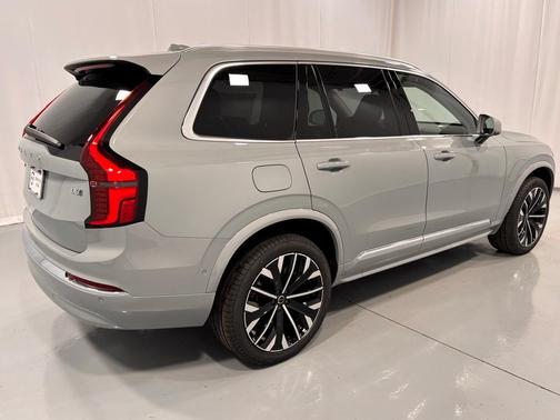2026 Volvo XC90 B6 Ultra 7-Seater