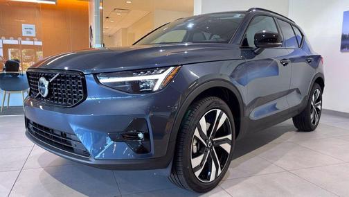 Denim Blue 2026 Volvo XC40 B5 Ultra