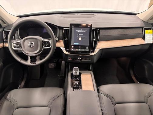 2026 Volvo XC90 B5 Plus 7-Seater