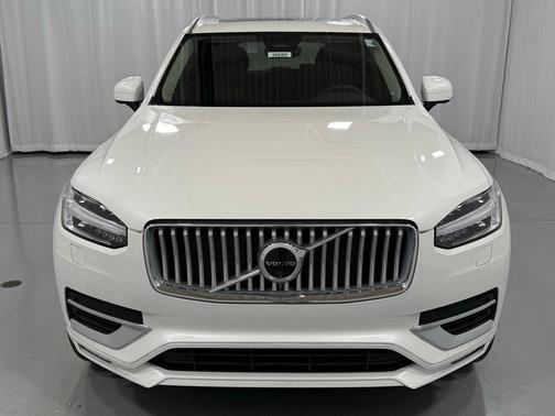 2025 Volvo XC90 B6 Plus 7-Seater