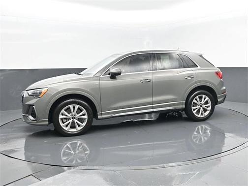 2022 Audi Q3 45 S line Premium