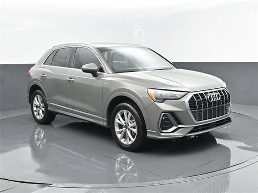 2022 Audi Q3 45 S line Premium