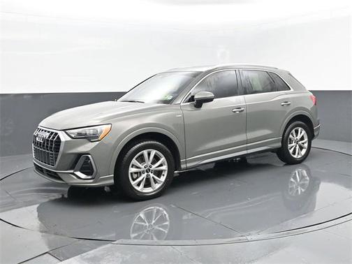 2022 Audi Q3 45 S line Premium