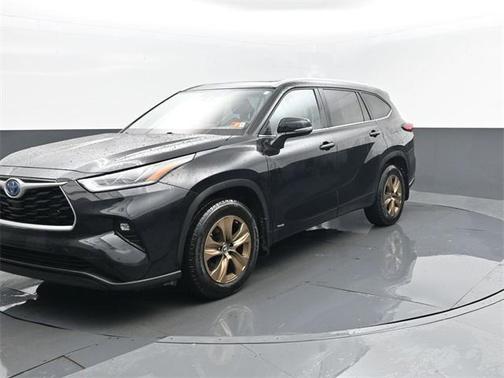 2023 Toyota Highlander Hybrid Bronze Edition