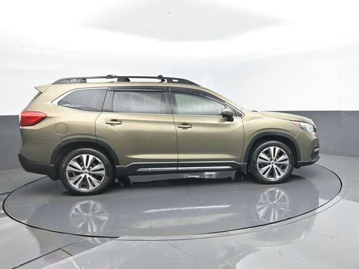 Autumn Green Metallic 2022 Subaru Ascent Limited 8-Passenger