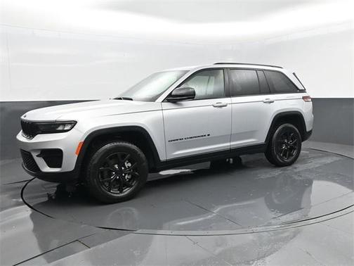 2024 Jeep Grand Cherokee Laredo