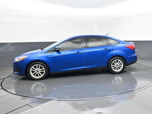 Blue 2018 Ford Focus SE