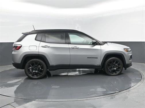 2022 Jeep Compass Altitude