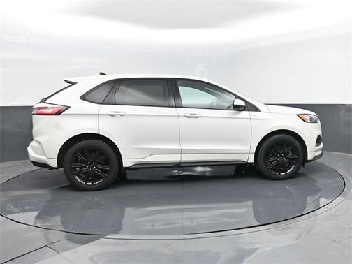2022 Ford Edge ST Line