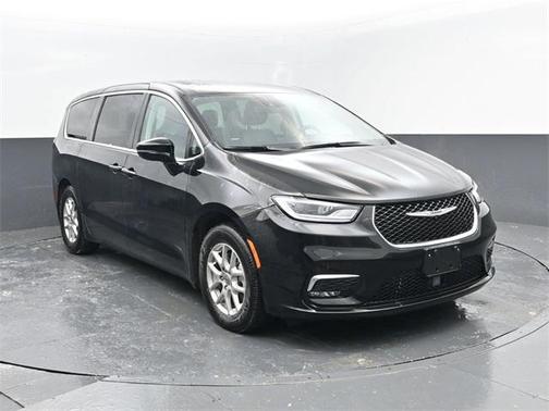 2024 Chrysler Pacifica Touring-L