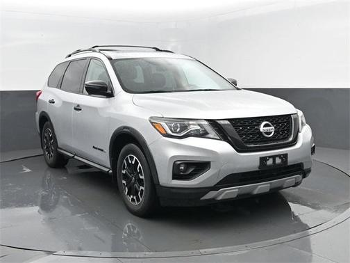 2019 Nissan Pathfinder SL