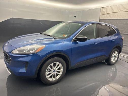 Blue Metallic 2022 Ford Escape SE