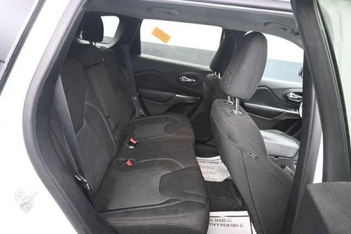 Bright White Clearcoat 2020 Jeep Cherokee Latitude