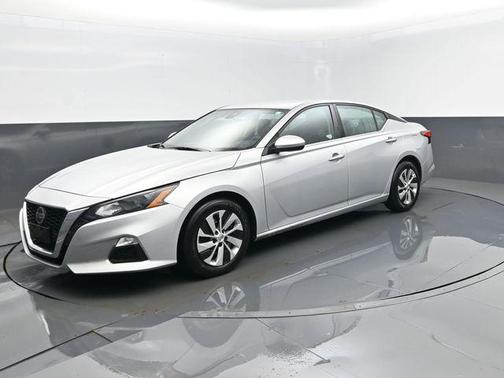 Brilliant Silver Metallic 2022 Nissan Altima 2.5 S