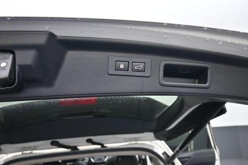 Crystal White Pearl 2019 Subaru Forester Limited