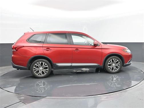 2016 Mitsubishi Outlander SE