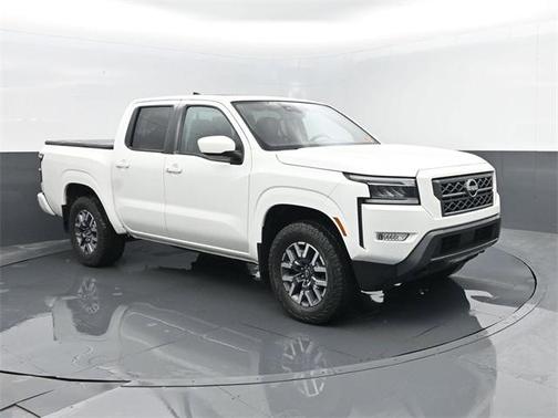 2024 Nissan Frontier SL