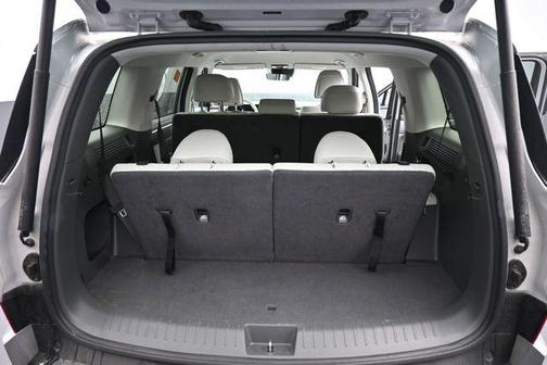 Shimmering Silver Pearl 2025 Hyundai SANTA FE SEL