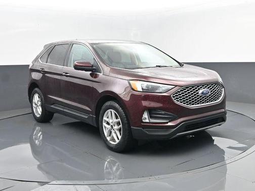 Burgundy 2023 Ford Edge SEL