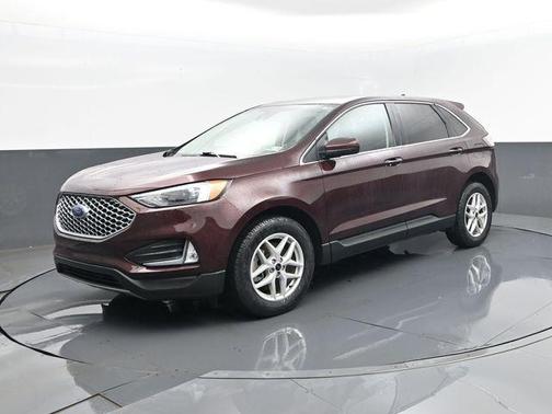 Burgundy 2023 Ford Edge SEL