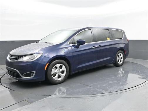 2018 Chrysler Pacifica Hybrid Touring Plus