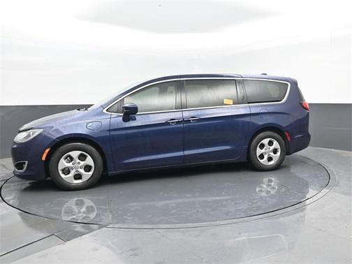 2018 Chrysler Pacifica Hybrid Touring Plus