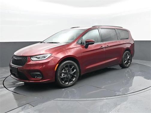 2023 Chrysler Pacifica Touring-L