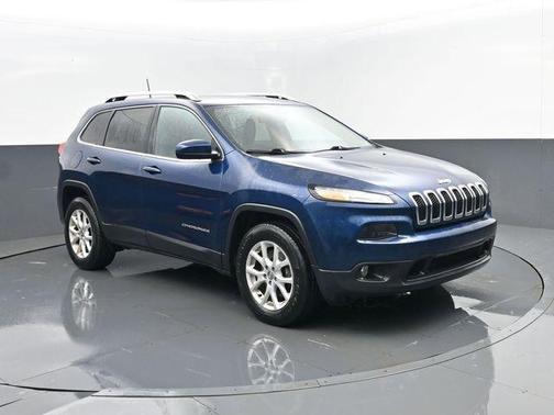 Patriot Blue Pearlcoat 2018 Jeep Cherokee Latitude