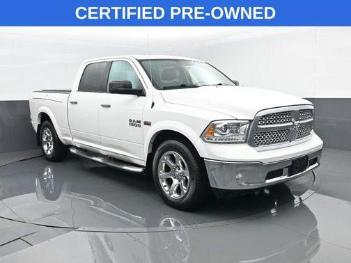 Bright White Clearcoat 2018 RAM 1500 Laramie