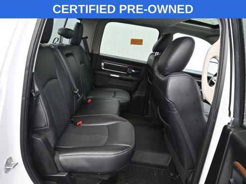 Bright White Clearcoat 2018 RAM 1500 Laramie