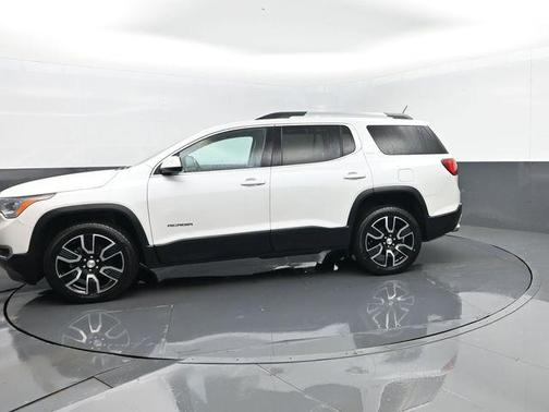White Frost Tri-Coat 2019 GMC Acadia SLT-1