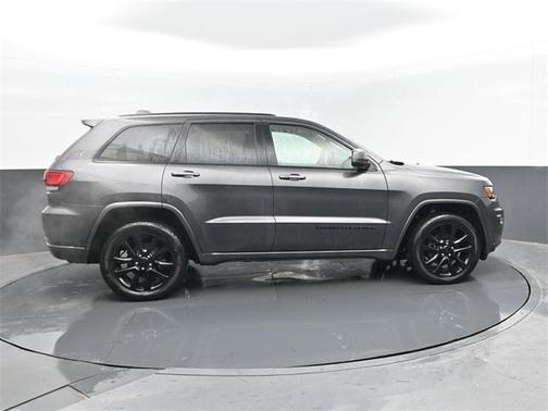 2017 Jeep Grand Cherokee Altitude