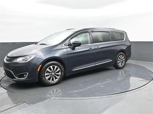 2020 Chrysler Pacifica Touring-L Plus
