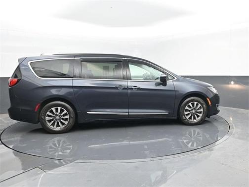 2020 Chrysler Pacifica Touring-L Plus