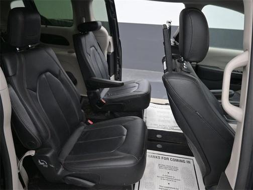 2020 Chrysler Pacifica Touring-L Plus