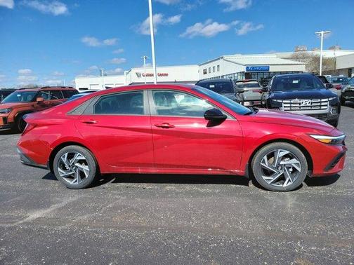 2025 Hyundai ELANTRA SEL Sport
