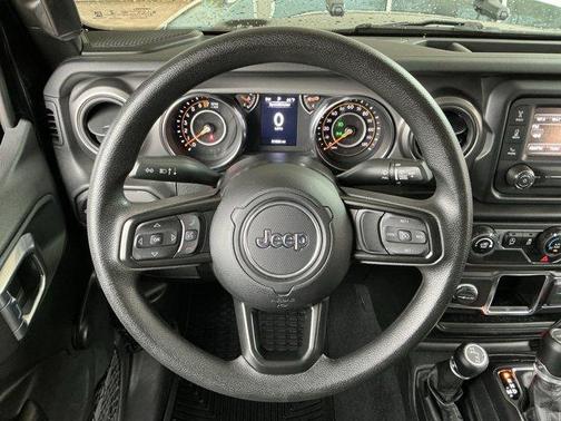 2021 Jeep Gladiator Sport