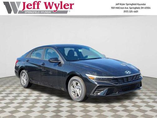 2025 Hyundai ELANTRA SE
