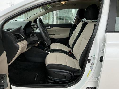 2022 Hyundai Accent SE