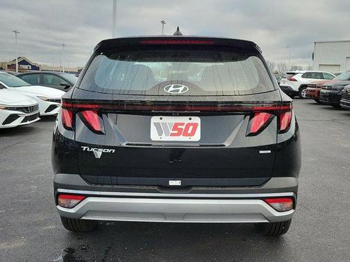 2025 Hyundai TUCSON SE