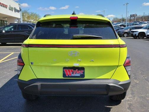 2025 Hyundai KONA SEL
