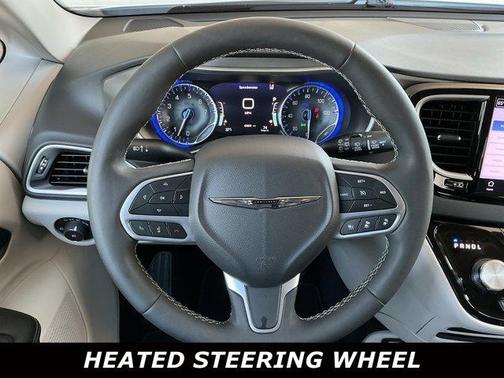 2024 Chrysler Pacifica Touring-L