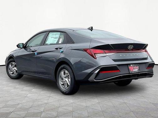 Gray 2026 Hyundai ELANTRA SE