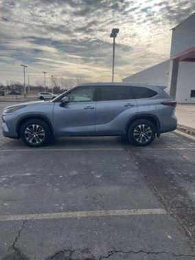 2024 Toyota Highlander XLE
