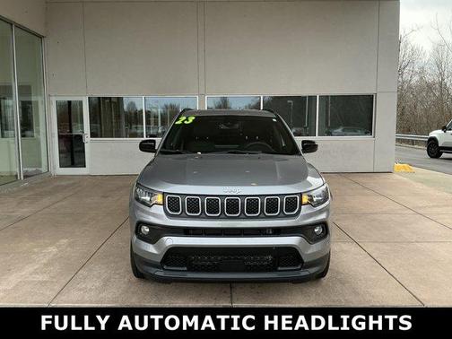 Billet Silver Metallic Clearcoat 2023 Jeep Compass Latitude Lux