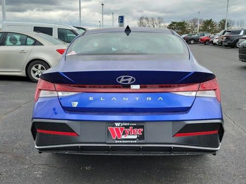 2025 Hyundai ELANTRA SEL Convenience